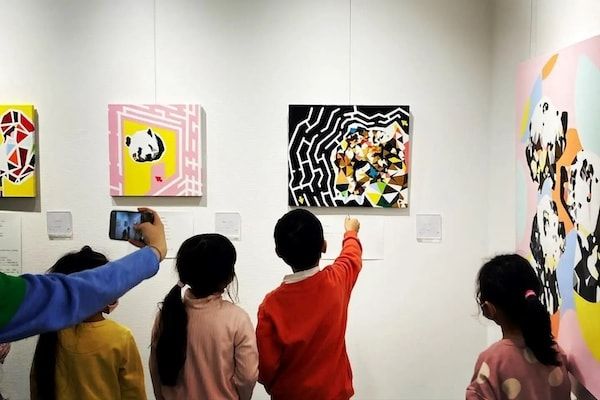 オーガイホールディングスの長縄拓哉氏がパリの国際現代アートフェアに作品を出展！