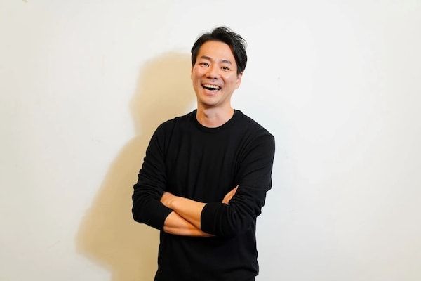 オーガイホールディングスの長縄拓哉氏がパリの国際現代アートフェアに作品を出展！
