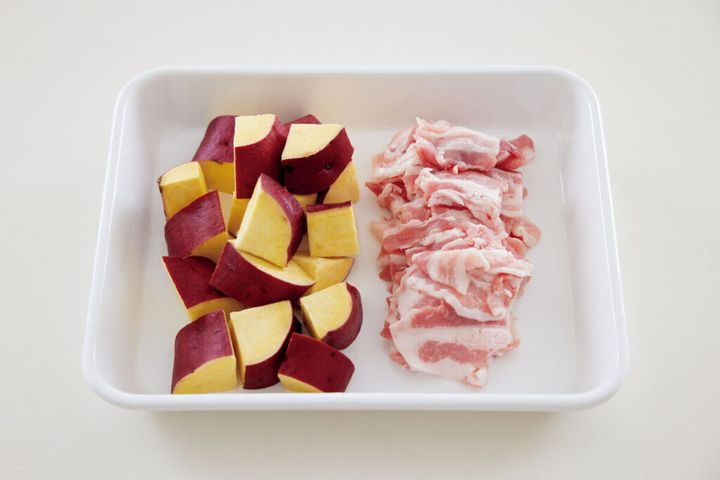 豚バラとさつまいもの甘辛みそ煮