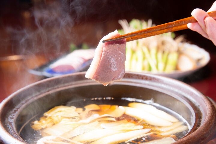 根までまるごと味わって。「仙台せり鍋と個室和食 せり草庵」で楽しむ仙台名物
