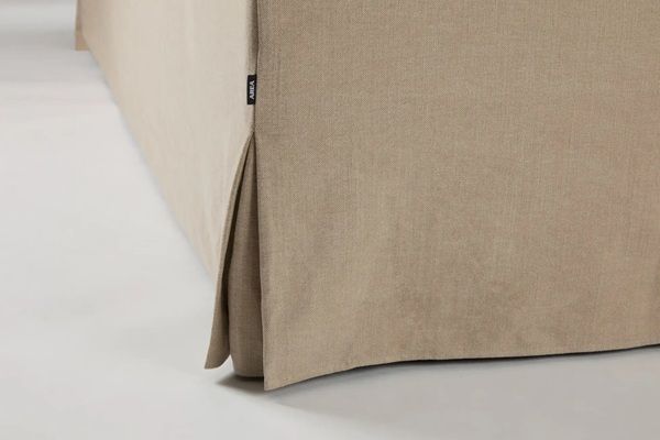 【東京都港区】AREAが新作ソファ「sofa COVERS」を発表！店頭発表イベント「MONTHLY DROP」を開催