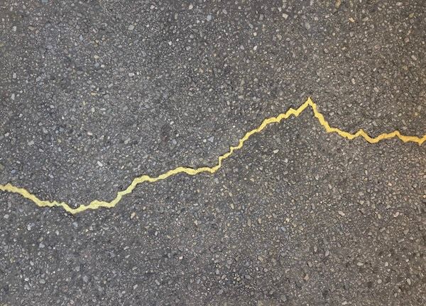 神戸市営地下鉄海岸線10駅に、「けしき」をテーマに10名のアーティストが作品展示