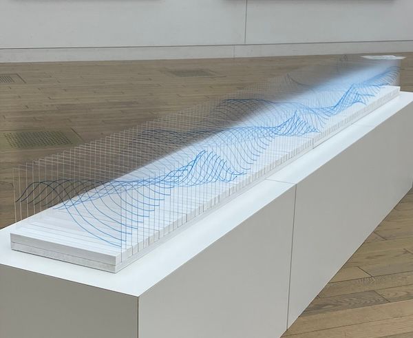 神戸市営地下鉄海岸線10駅に、「けしき」をテーマに10名のアーティストが作品展示