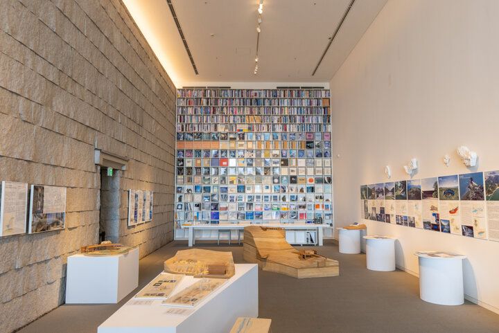 安藤忠雄建築と現代アートを満喫！海辺に立つ「兵庫県立美術館」