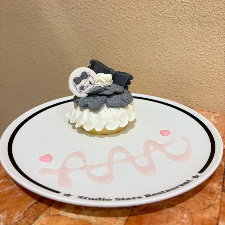 ハローキティのりんごチーズケーキ
