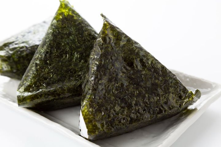 コンビニのおにぎりを使ったおすすめの夜食メニューとは？（画像はイメージ）