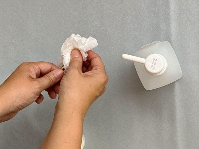 【ダイソー】つまようじサイズで何に使うの！？金色の「謎のミニスティック」が想像以上の実力派だった♡