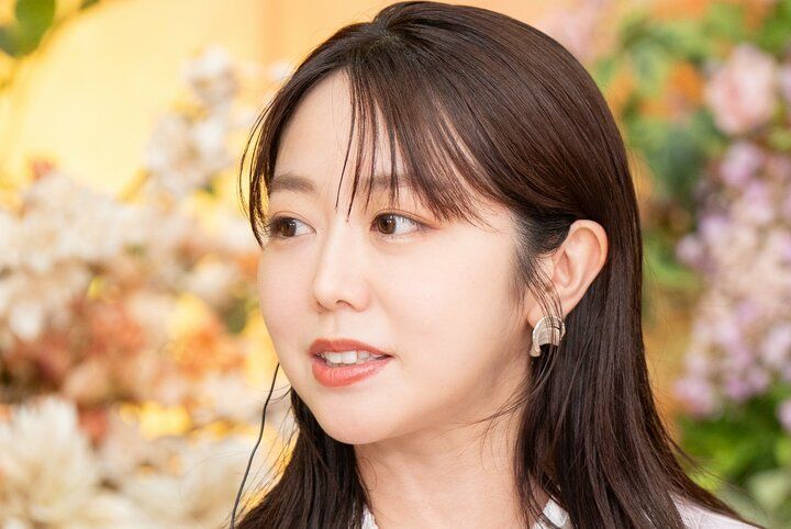 【写真・画像】「マジで肌色出すな」「臨月で炎上するとメンタルくる」峯岸みなみ、妊娠8ヶ月の後輩アイドルにマタニティフォトのアドバイス 1枚目