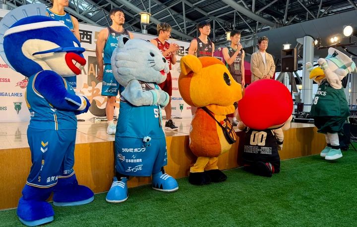 「B.LEAGUE 関西5クラブ合同決起会」マスコットたち