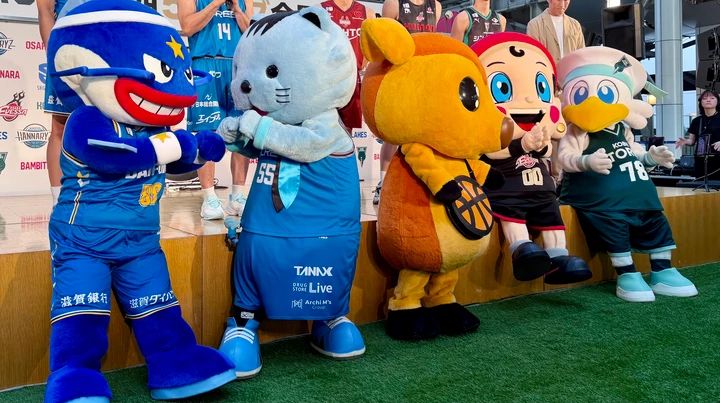 「B.LEAGUE 関西5クラブ合同決起会」マスコットたちの様子