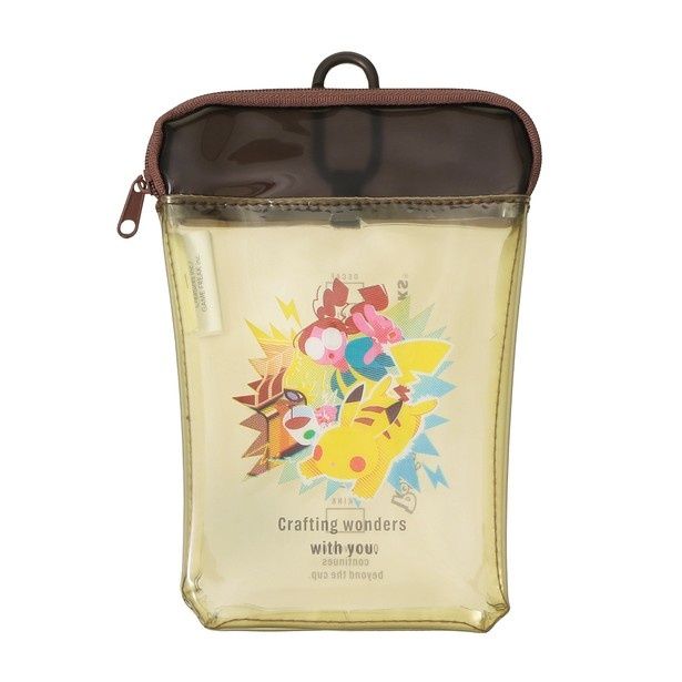 「Pokemon + STARBUCKS カップシェイプ PVCポーチ ピカチュウ」(2200円) (C)Pokemon. (C)Nintendo／Creatures Inc.／GAME FREAK inc.
