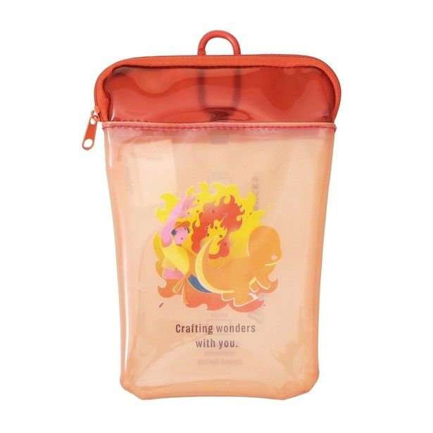「Pokemon + STARBUCKS カップシェイプ PVCポーチ ヒトカゲ」(2200円) (C)Pokemon. (C)Nintendo／Creatures Inc.／GAME FREAK inc.