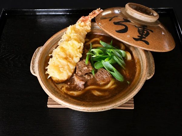 【京都府京都市】肉うどん専門店「肉うどん ひろ重」オープン！看板料理は「特大海老天カレーうどん」