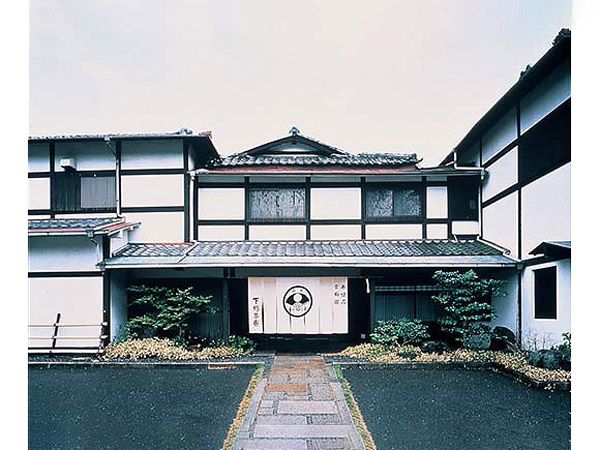 芸術や文化を字幕で楽しむ「世界に字幕を添える展」、京都駅・京都市内各所で開催！