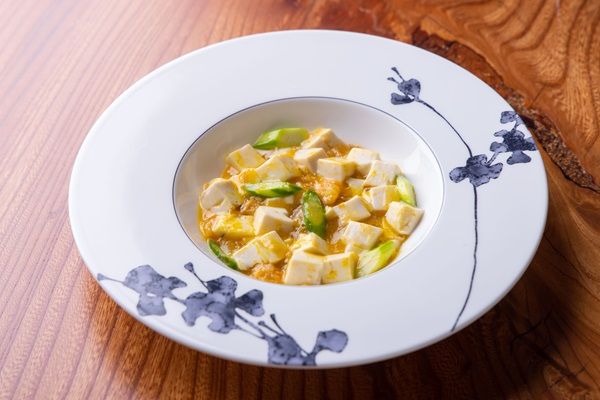 【東京都中央区】「GINZA沁馥園」の期間限定「上海蟹コース」開始！日本食材×上海蟹の贅沢な逸品も