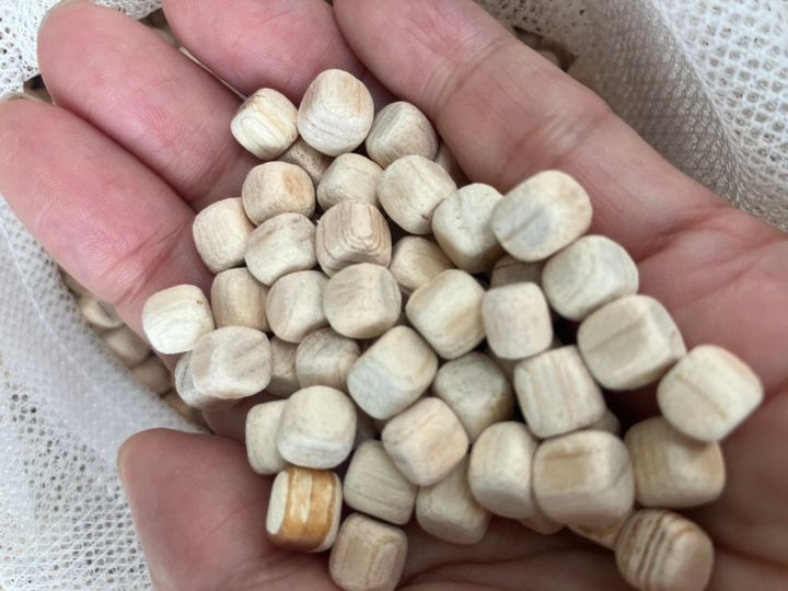 【ひのき枕】箱を開けた瞬間からいい香り！家族で取り合いになるお気に入り（岐阜県下呂市）
