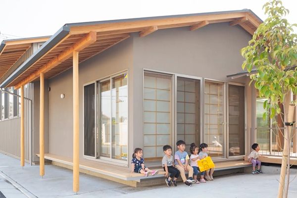 らららこども園の新園舎がキッズデザイン賞で新価値創出賞を受賞！地域に開かれた園舎