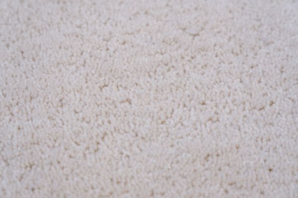 【島根県安来市】2.5億年前の岩石から生まれた椅子と職人によるラグの特別展示＆チルビエント同時開催