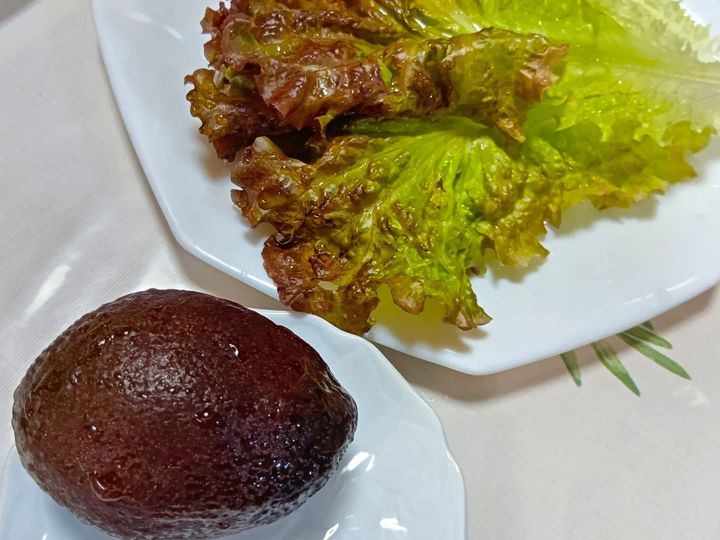 1. アボカドを準備する
