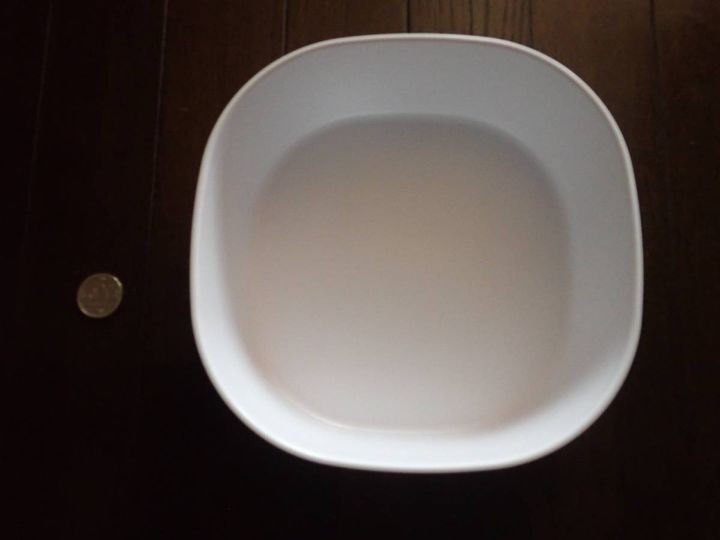 ダイソー：湯おけ(バス用、マグネット)