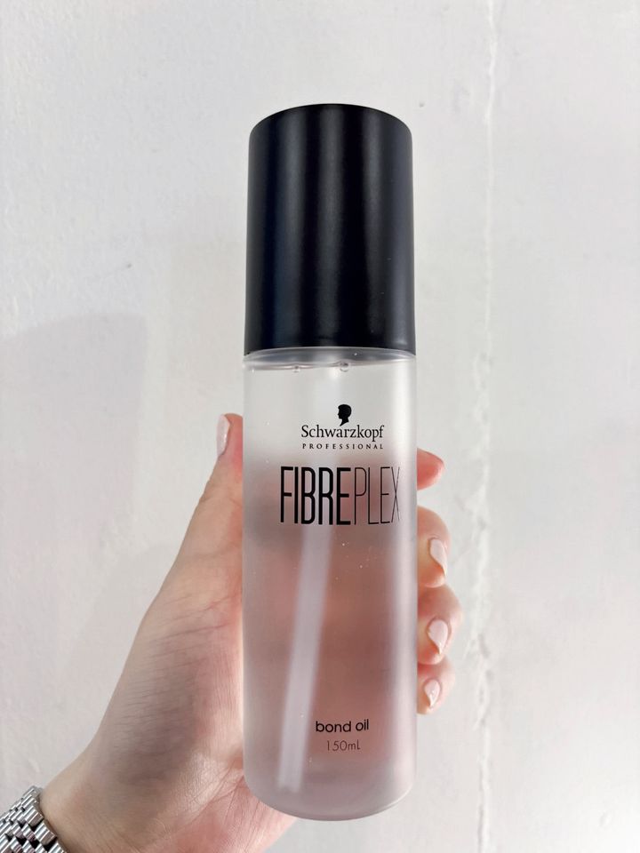 シュワルツコフ プロフェッショナル ファイバープレックス ボンド オイル 150mL ¥3,850（ヘンケル コンシューマーブランド）※サロン専売品