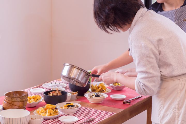毎週末、夕飯を食べに来る親戚の子。親からは「ありがとう」だけで、40代女性に募るモヤモヤ