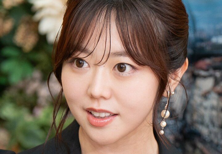 【写真・画像】「産後3ヶ月で仕事に戻りたい」“妊娠8ヶ月”山崎怜奈（29）、先輩ママ・峯岸みなみにガチ相談「いこうと思えばいけます？」 1枚目