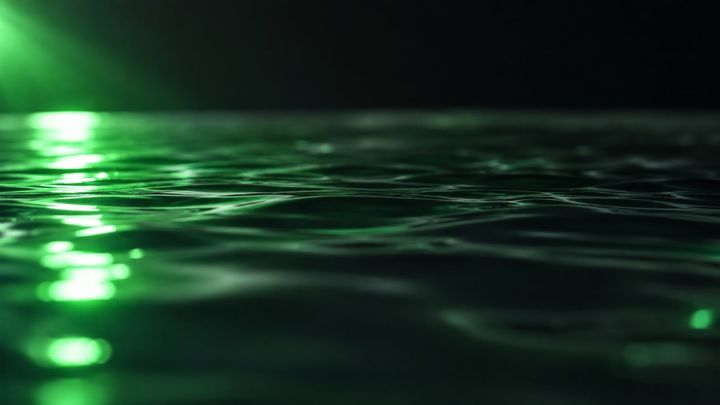 光で水が「はじき出される」という仮説