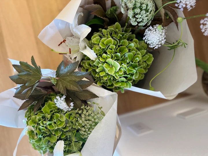 花束Vol.5｜初秋に似合う、グリーン紫陽花の花束_4