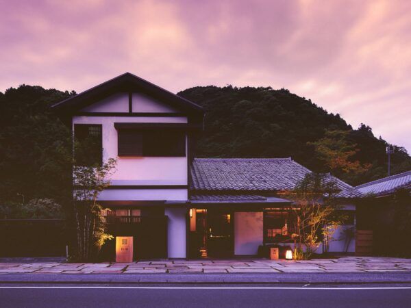 静岡県産オーガニック茶とヒノキ油を配合！NACHARAL「シズオカ エッセンス」シリーズ
