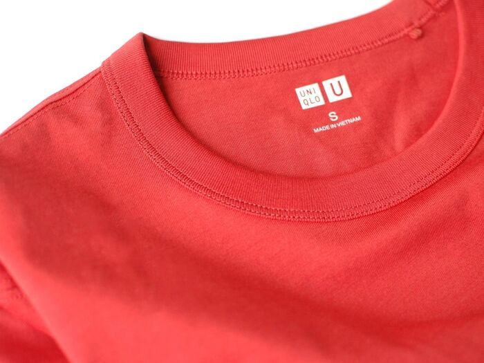 【ユニクロ ユー】40代・50代に似合う、ベーシックで上品な「長袖Tシャツ」を発見。秋に大活躍の一枚でした♪