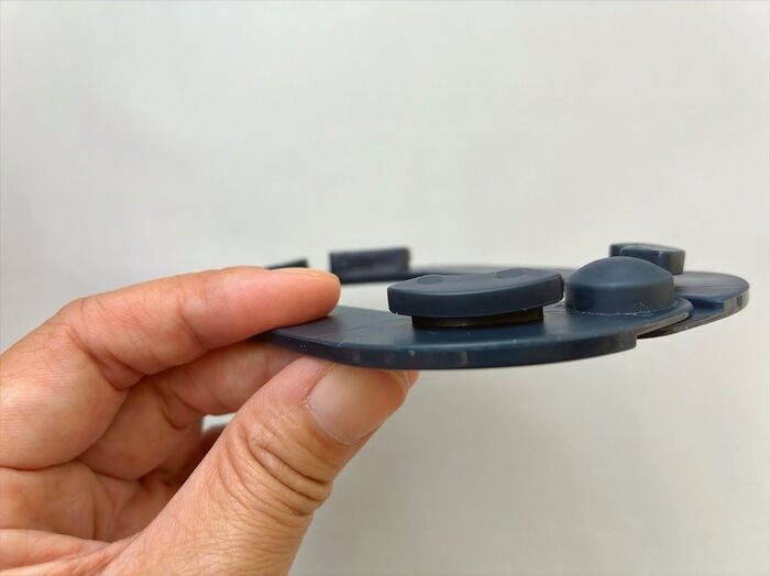 【ダイソー】UFOキャッチャーのアーム…！？謎の突起がついた不思議な物体、実は家事を激変させる神グッズでした
