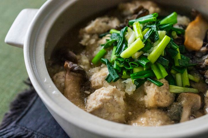 きのこは“焼く”のが正解！ 「鶏団子と楽しむ秋のうまみ満載みぞれ鍋」アルモンデレシピ：大塚佑子さん