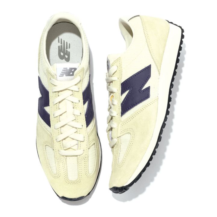 薄底 スニーカー レトロモード New Balance 471 メッシュアッパーにのせたレザーの“N”が目を引く。1万3970円（ニューバランス／ニューバランスジャパンお客様相談室）