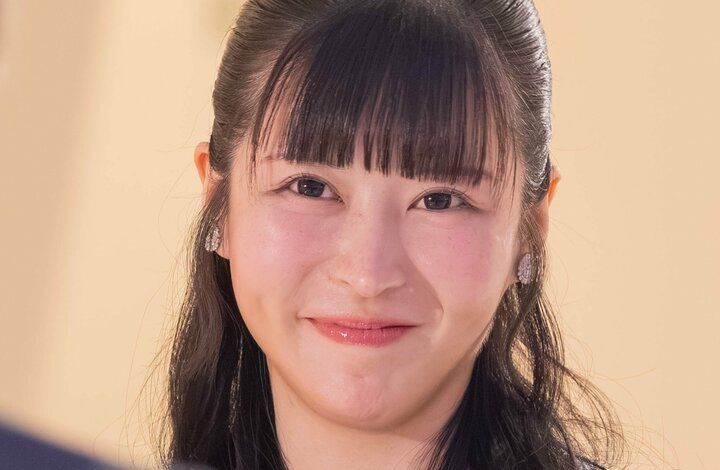 【写真・画像】“天然愛カップ”バーレスクダンサーの娘（27歳）、母親激推しの21歳イケメンに告白するも失恋「ママも男を見る目がなかった」 1枚目
