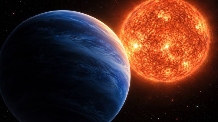 恒星の自転と「逆向き」に回る奇妙な惑星を発見