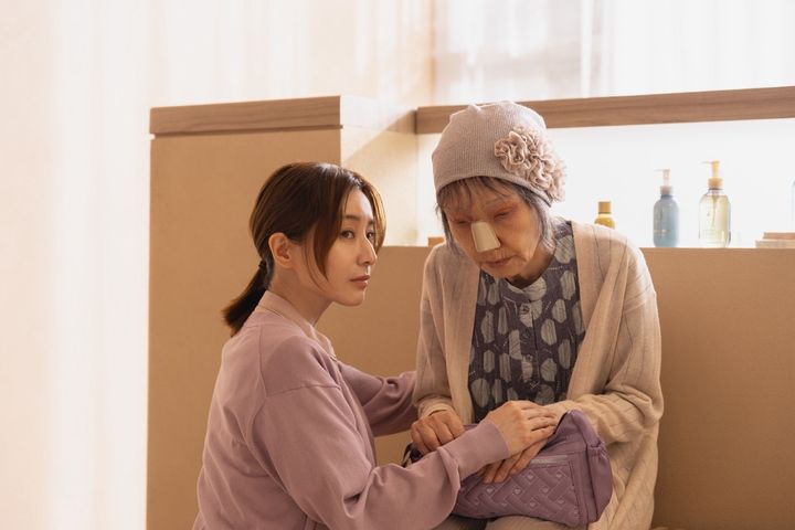 自分のために全身整形を決意したゆり子