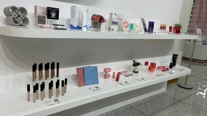 1階展示棚