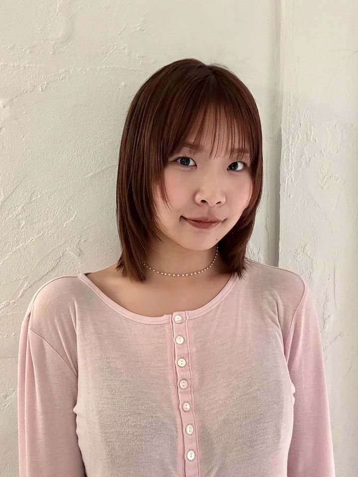 【2026年】秋への移ろい。抜け感「前髪なし ショートボブ」19選。東京の実力サロンが作る大人女子に似合う髪型まとめ_13