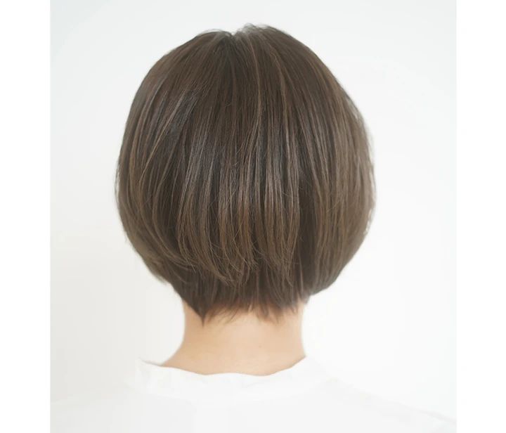 抜け感ショートボブ バック