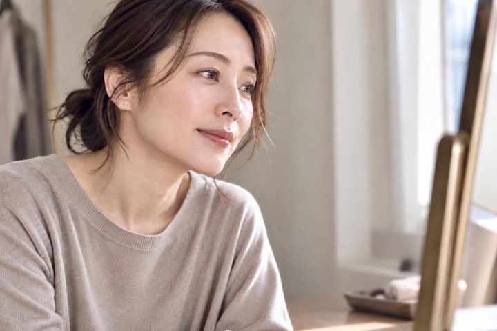 ファンデが厚見えする人、していない人。差がつく大人のベースメイク３つの習慣