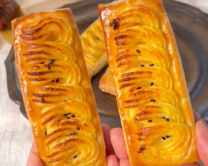焼き上がったスイートポテトパイ