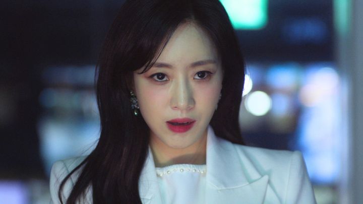 『一番目の男』1人2役を演じたウンジョン（T‐ARA） （C）2025～2026MBC width=