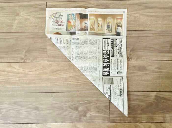 【新聞紙1/2枚】折るだけでフタ付き袋が完成！？キッチンの生ゴミ臭とドロドロ水分を撃退する神ワザ