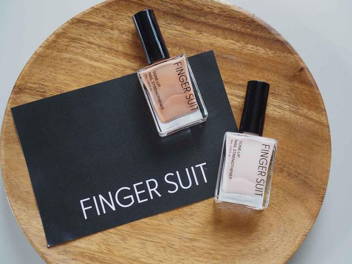 画像: 【FINGER SUIT】「トーンアップネイル美容液」左から＜SUNSET＞、＜SOFTY＞ 各¥1,588（税込）