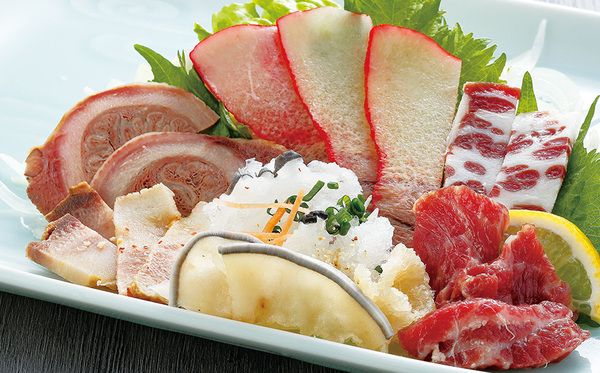 【山口県下関市】「三つの日本一 ふく・くじら・あんこう祭り」開催！約160店が参加、名物グルメも登場