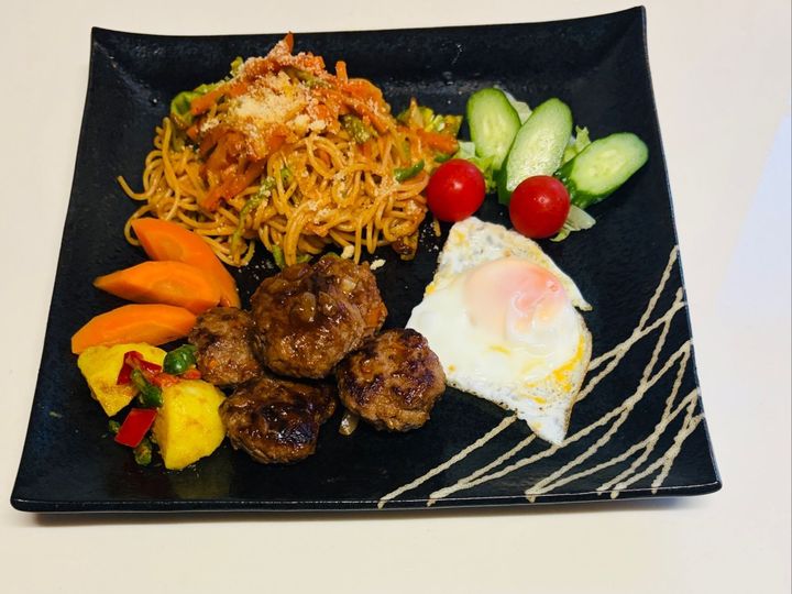 ハンバーグの肉汁も無駄なく活かした「ワンプレートナポリタン」