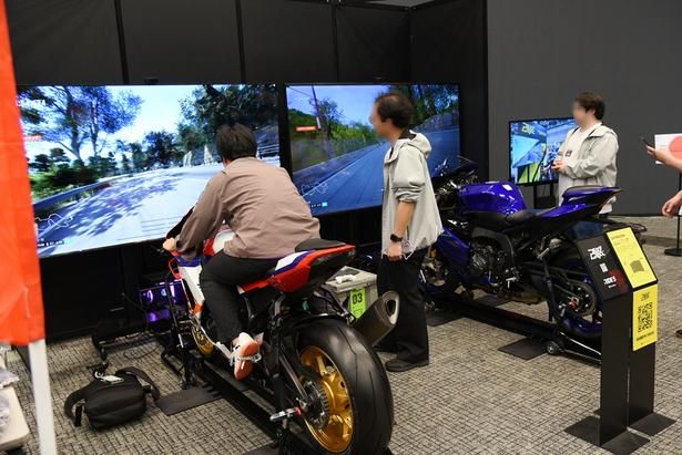 リアルなレーシング走行を楽しめる「Real RidingSimulator 2X FREEDOM」 撮影：ソムタム田井