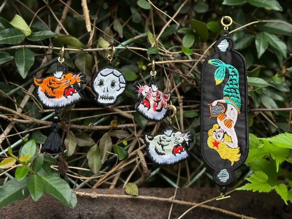 横須賀発！スカジャンの柄刺繍をアクセサリーにしたピアス＆ブレスレット発売