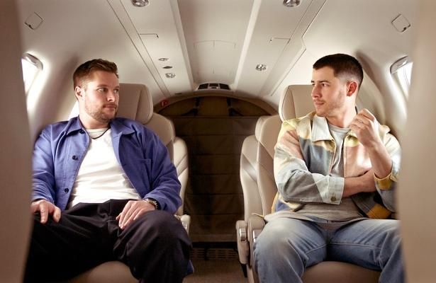 ニック・ジョナスが演じるのはボーイズバンドで一世を風靡したダニー [c] 2026 Indigo Dreams, LLC / Rubicon Films LTD. ALL RIGHTS RESERVED